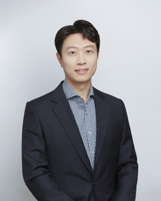 정영욱.jpg